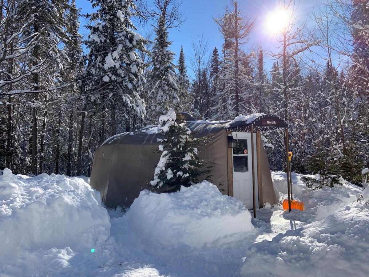 Yourtes - Chalets Lanaudiere Rawdon Exterior photo